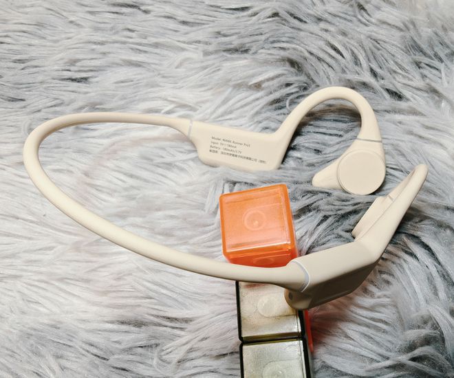 unner Pro5带来不同骨传导佩戴体验m6米乐IP69级防水+32G大内存南卡R(图2)